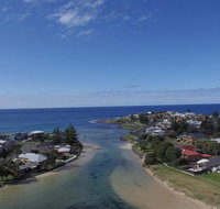 Barrack Point Holidays - Pubs and Clubs