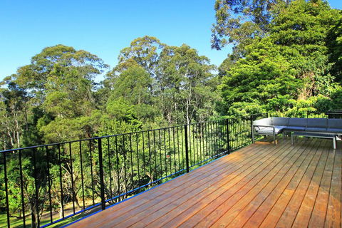 Barrengarry Hideaway - Pubs and Clubs 1
