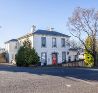 Battery Point Manor - Pubs and Clubs