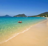 Bay Village Unit 11/47 Shoal Bay Road - Pubs and Clubs