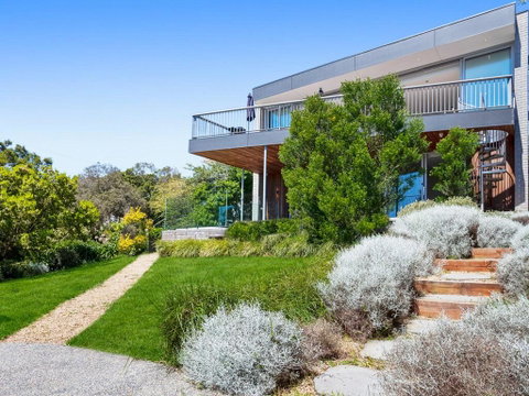 Bay Vista - Amazing Bay Views With The Beach At Your Doorstop! - Go Out 3