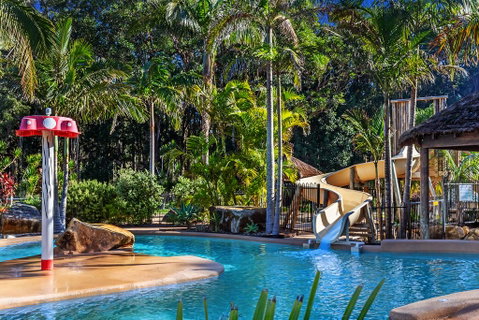 Bays Holiday Park - Go Out 0