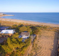 Beach Cottage In The Heart Of Mandurah - Pubs and Clubs