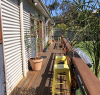 Beach Holiday Apartments - Pubs and Clubs