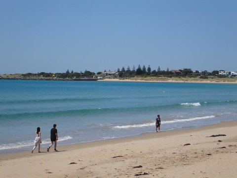 Beach Holiday Cottage - Go Out 1
