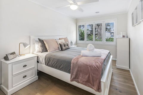 Beach House 41 - Pubs and Clubs 3