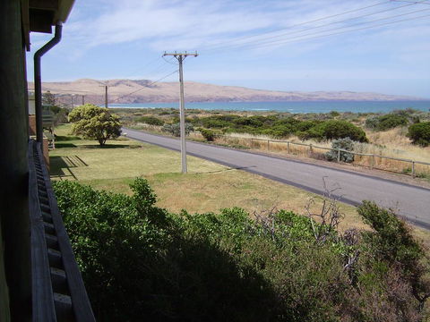 Beach House At Silver Sands - Pubs and Clubs 0