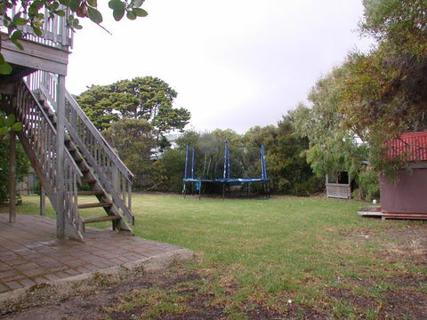 Beach House At Silver Sands - Pubs and Clubs 2