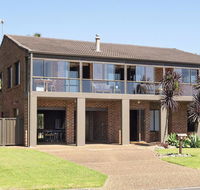 Beach House on Jones Beach - Kiama Accommodation - Pubs and Clubs