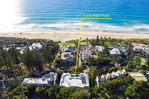 Beach Views & Breezes, Sunshine Beach - Go Out 1