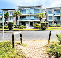 Beaches Holiday Resort - Apartment 2 - Pubs and Clubs