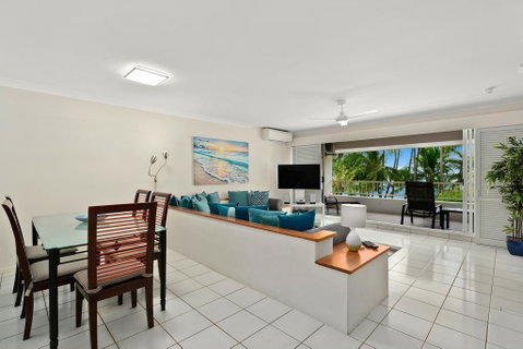 Beachfront Apt. In Alamanda Beachfront Resort (25) - Pubs and Clubs 3