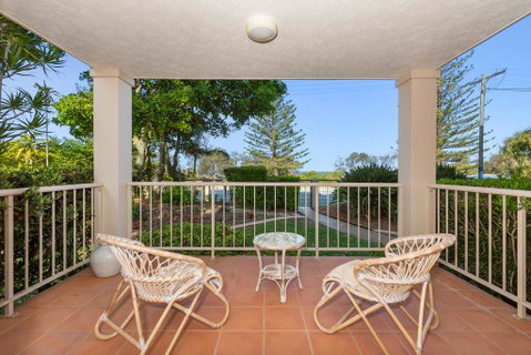 Beachfront On Marine - Go Out 0