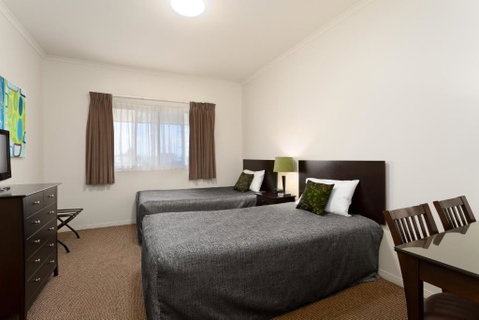 Redcliffe Motor Inn - Pubs and Clubs 3