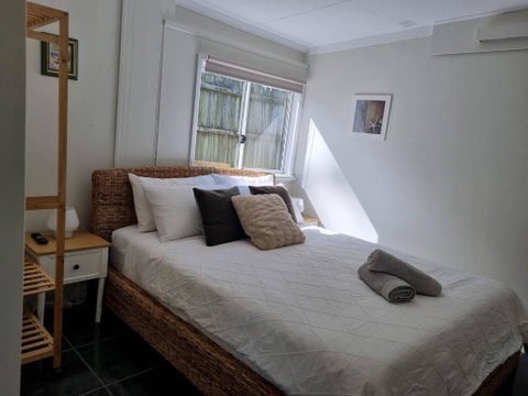 Redcliffe Homestay - Pubs and Clubs 1