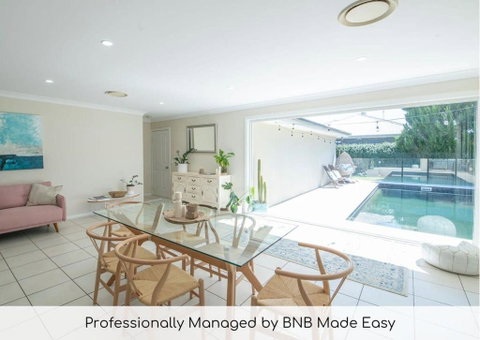 Regand Retreat - Luxurious Family Home, Pool - Go Out 0