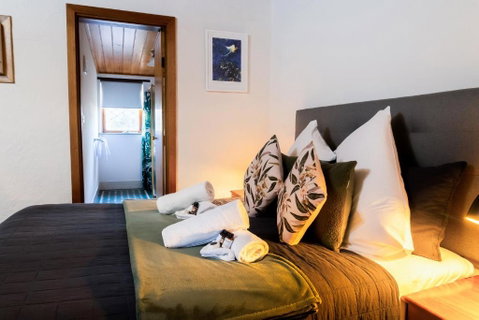 Reillys Wines Heritage Cottages - Go Out 3