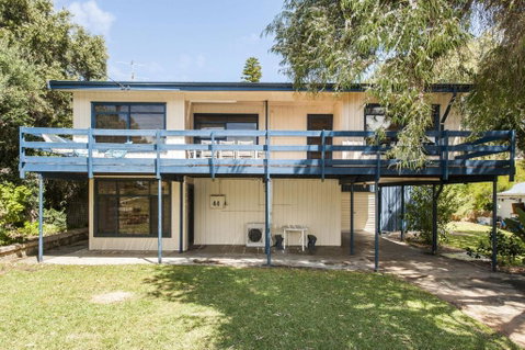 Relax Moore - Close To Beach - Pubs and Clubs 2