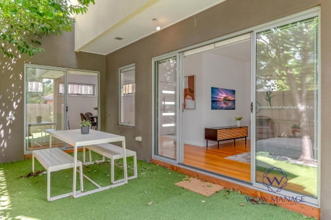 Relaxing Getaway Oasis With Patio In Charming Kew - Go Out 1