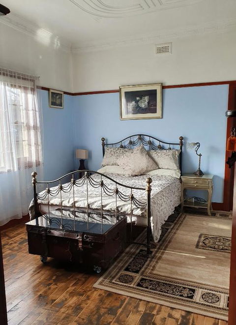 Renaisscents Homestay - Pubs and Clubs 0