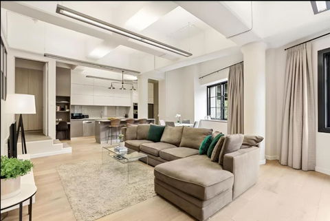 Renovated Warehouse Conversion In Heart Of Sydney - Pubs and Clubs 0