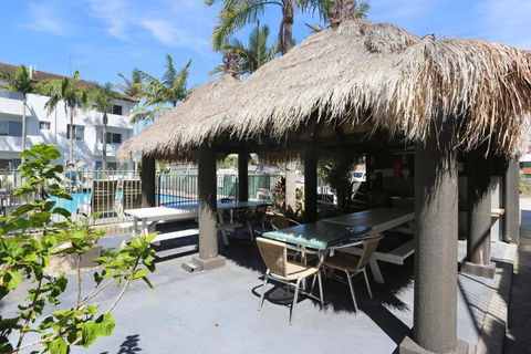 Resort Style Holiday - Pubs and Clubs 1