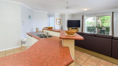 Resort Style Unit Across From The Water - Go Out 2