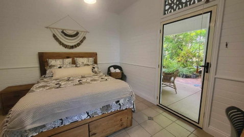 Ribbonwood Bed & Breakfast, Emu Park Qld - Go Out 2