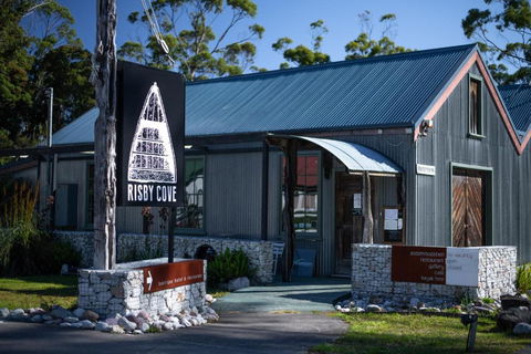 Risby Cove Boutique Hotel - Pubs and Clubs 0