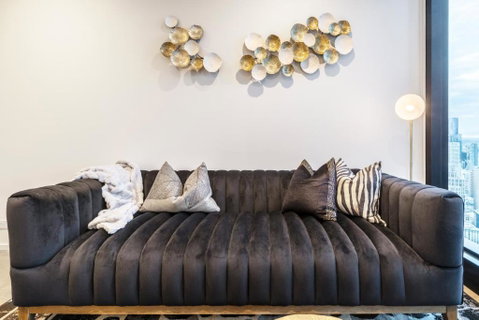 Ritzy Apartment In Iconic Australia 108 With Views - Go Out 0