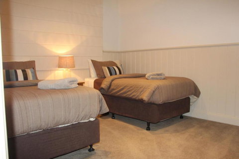 River Rock Cottage Centrally Located And Dog Friendly - Pubs and Clubs 2