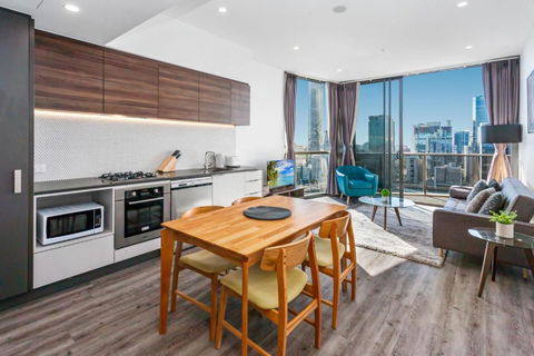 River-View Unit With Rooftop Pool Near Museums - Go Out 1