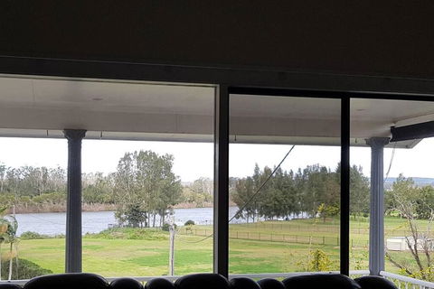 Riverview Place - Pubs and Clubs 0