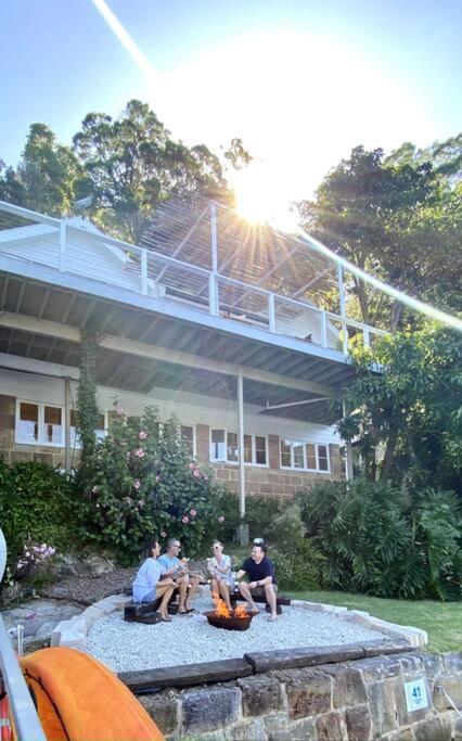 Rivescape Holiday Home At Berowra Waters - Pubs and Clubs 3