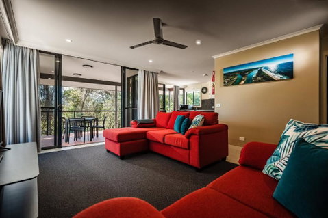 Riverside Holiday Resort Urunga - Pubs and Clubs 1