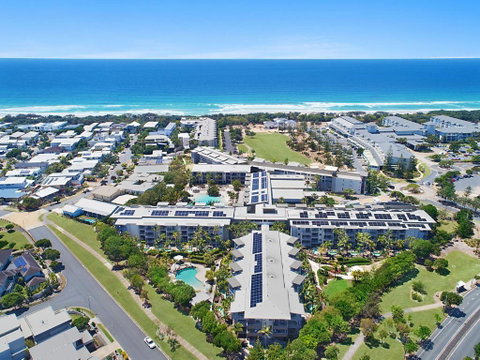 Salt&Pepper Sanctuary - Plunge Pool Resort Apartment By UHoliday - 2BR, 1BR And Studio Hotel Room Configurations Available - Pubs and Clubs 0
