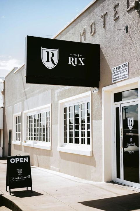 Rix Hotel Motel - Pubs and Clubs 2