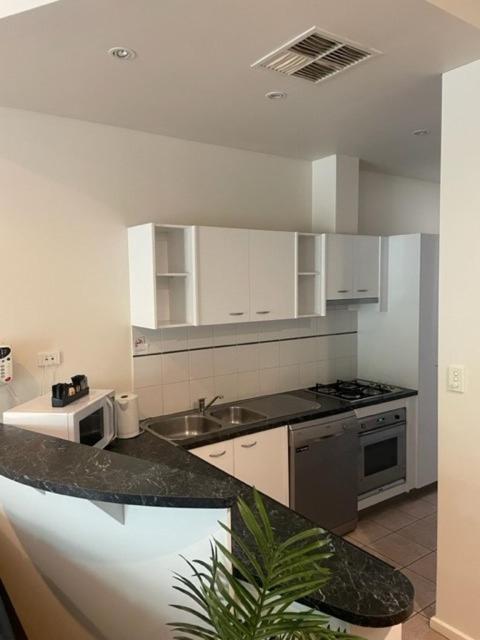 RNR Sturt Holiday Home - Go Out 2