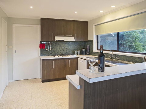 Roanjoka Dromana - Pubs and Clubs 2