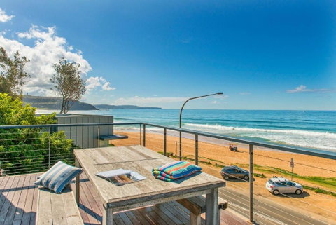 Rocklands Palm Beach Front - Go Out 3