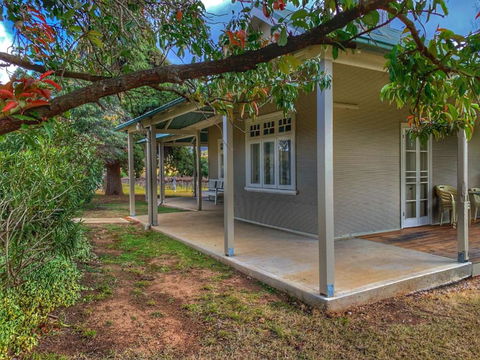 Roma Cottage On Roma Orchard - Go Out 2