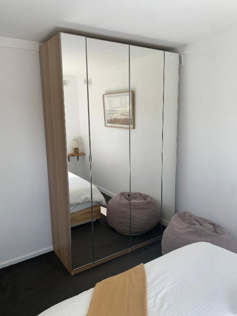 Room For Rent - Go Out 1