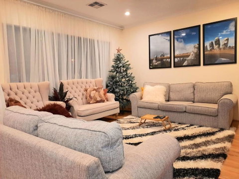 Room In Guest Room - Private Room In A Charming Hampton-style Home Ten Minutes From Fremantle Port - Go Out 1