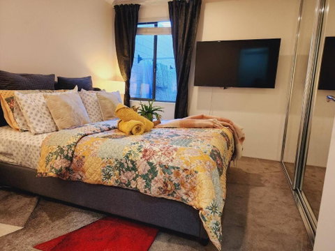 Room In Guest Room - Private Room In A Charming Hampton-style Home Ten Minutes From Fremantle Port - Go Out 2