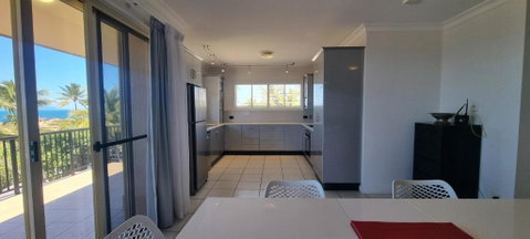 Rose Bay Resort - Pubs and Clubs 3