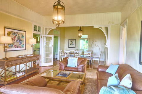 Rosecliffe Boutique Farm Cottages - Pubs and Clubs 2