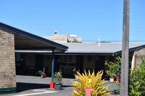 Royal Residences Rockhampton - Pubs and Clubs 3