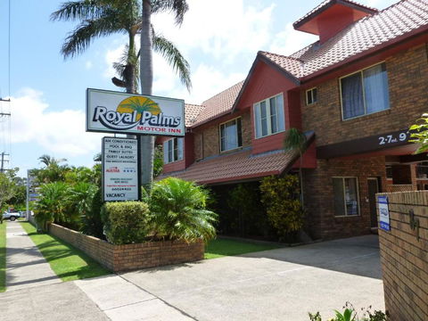 Royal Palms Motor Inn - Go Out 0