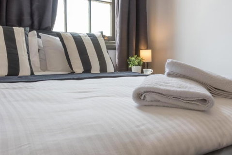 Royal Hotel Ryde - Go Out 1