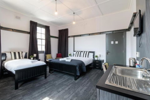 Royal Hotel Ryde - Go Out 2